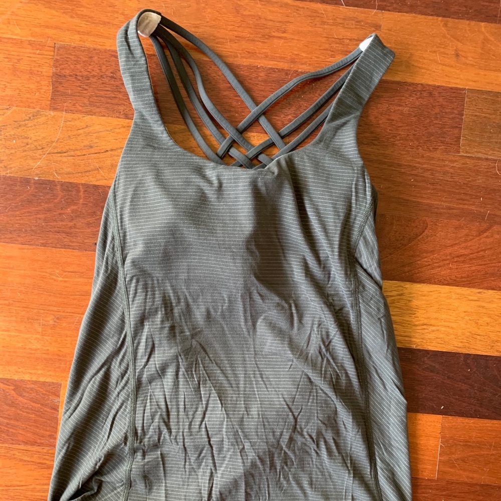 Lululemon tank top